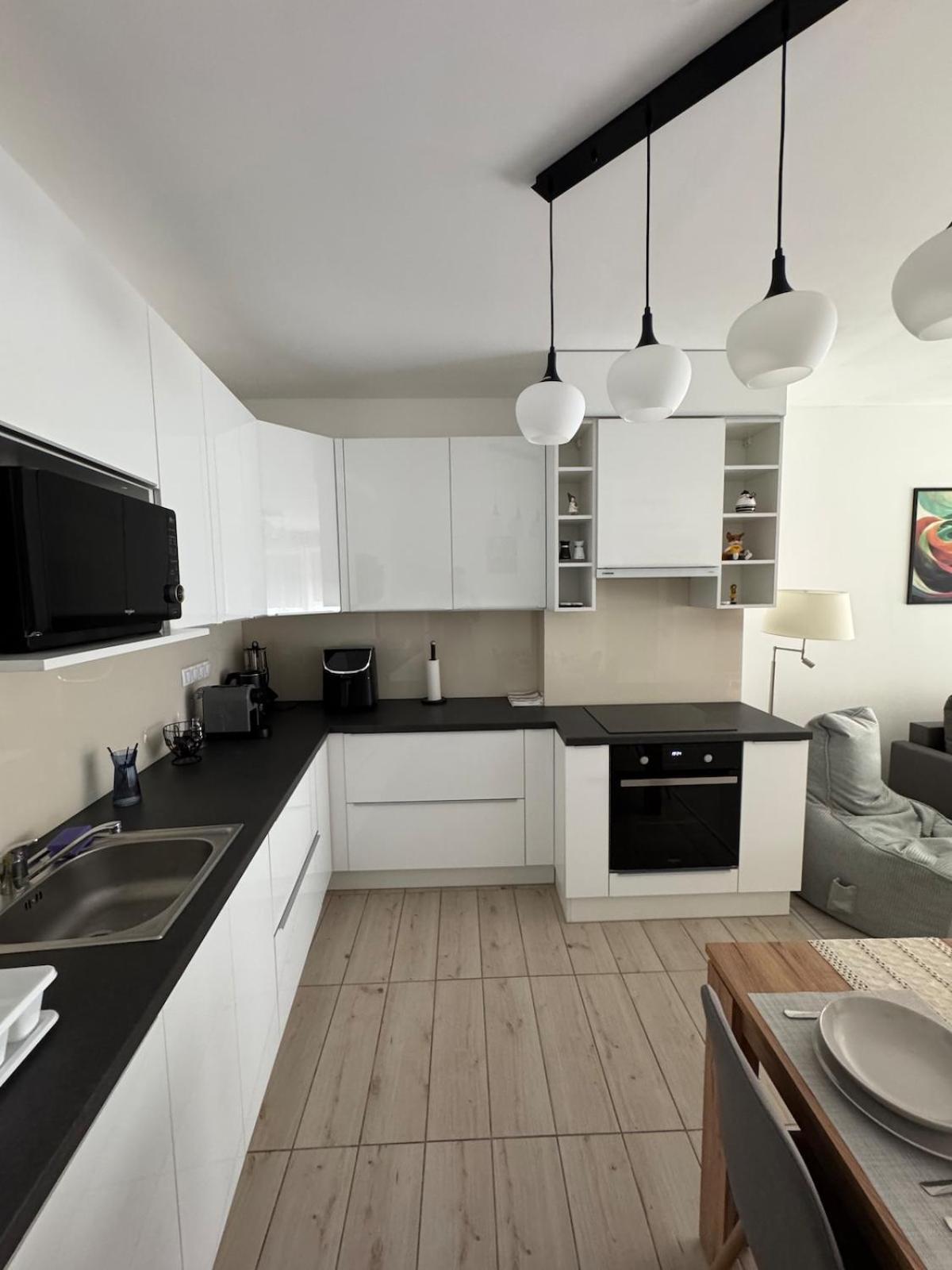Elite Skyview Escape -bright, Modern, Free Parking Appartement *